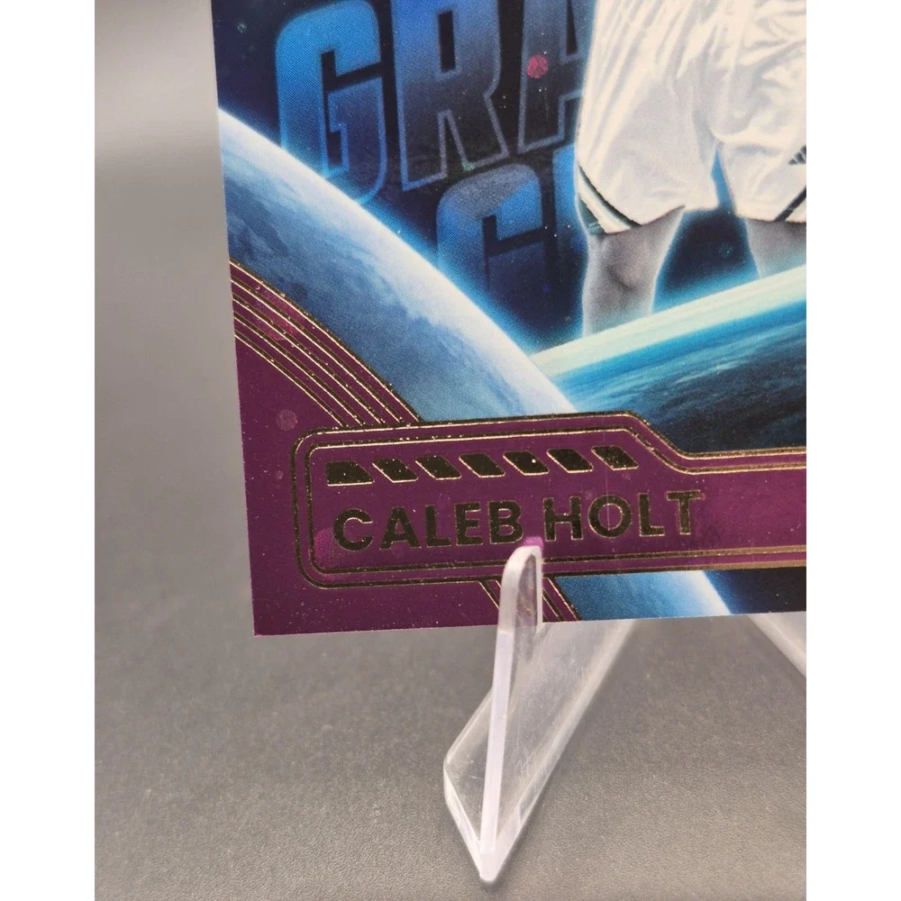 2025-26 Panini Donruss Caleb Holt #2 Zero Gravity Cosmic Purple /299 Wildcats